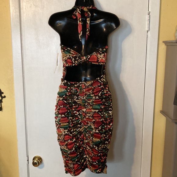 Ruby Rox Dillard’s Women’s Graphic Print Body Con Ruched Dress - Picture 5 of 9